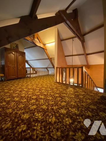 CARQUEFOU, Monceaux. Maison de 158 m² sur un parc de 2064 m² avec piscine. Libre à la vente.