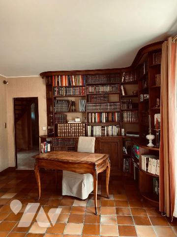 CARQUEFOU, Monceaux. Maison de 158 m² sur un parc de 2064 m² avec piscine. Libre à la vente.