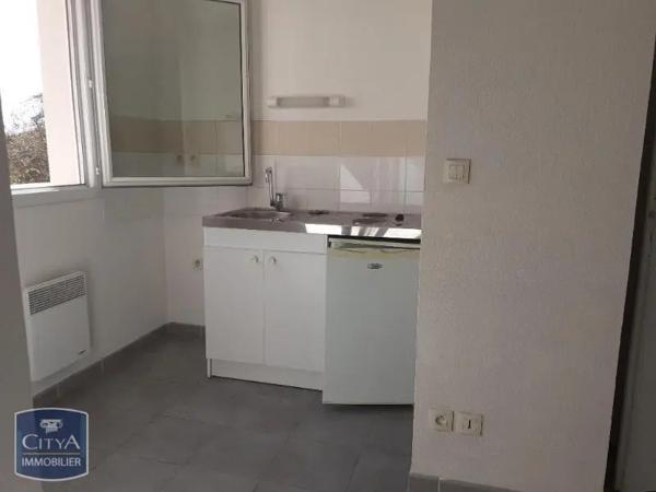 Appartement à louer 2 pièces 41.88m² Marguerittes (30320)