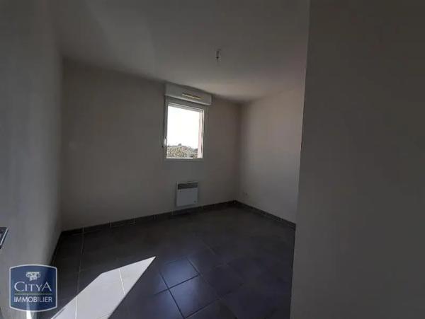 Appartement à louer 2 pièces 41.88m² Marguerittes (30320)