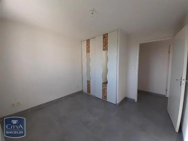 Appartement à louer 2 pièces 41.88m² Marguerittes (30320)
