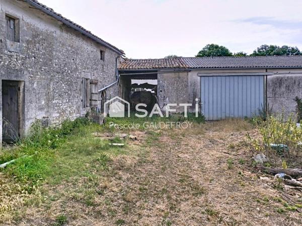 CORPS DE FERME A RENOVER EN TOTALITE