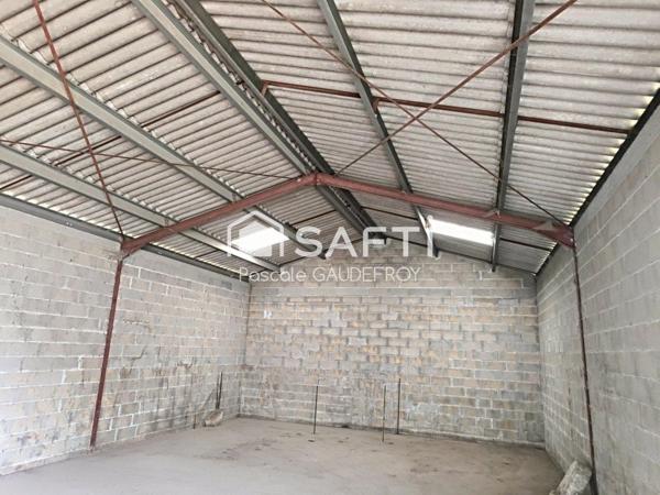 CORPS DE FERME A RENOVER EN TOTALITE