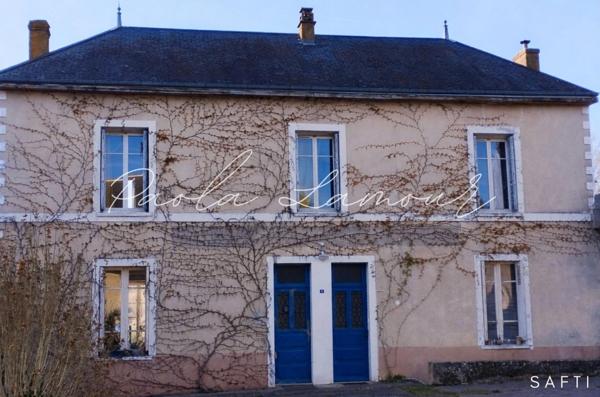 Cadre verdoyant et paisible pour cette charmante maison