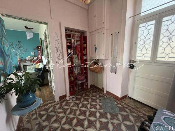 Cadre verdoyant et paisible pour cette charmante maison