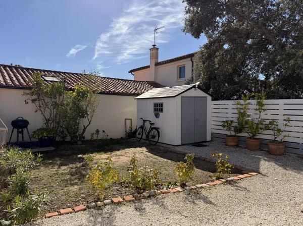 LE CHARME D'UNE MAISON VENDÉENNE, ENTRE BOURG ET OCÉAN