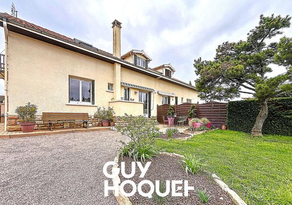 Villa 4 Chs + Double Garage et Carport - 71680 CRECHES SUR SAONE