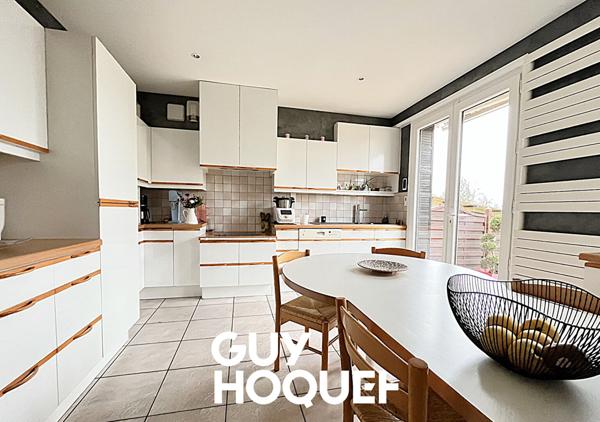 Villa 4 Chs + Double Garage et Carport - 71680 CRECHES SUR SAONE