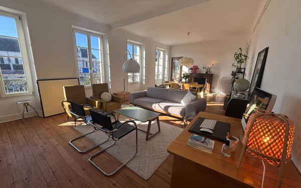 Appartement à vendre    4 pièces • 115 m2 Pau