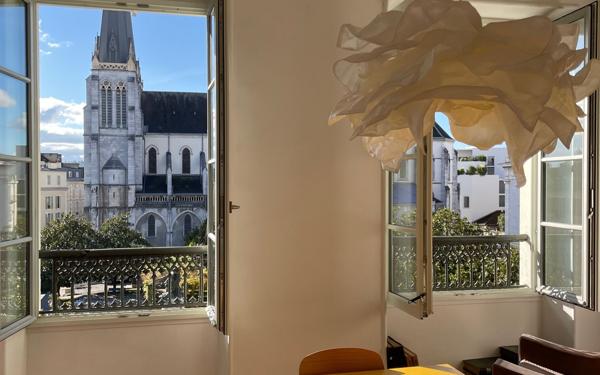 Appartement à vendre    4 pièces • 115 m2 Pau