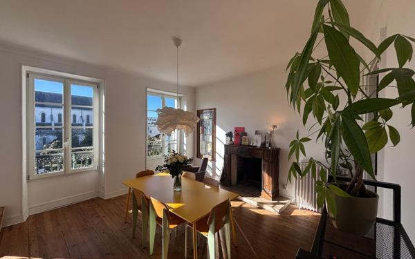 Appartement à vendre    4 pièces • 115 m2 Pau