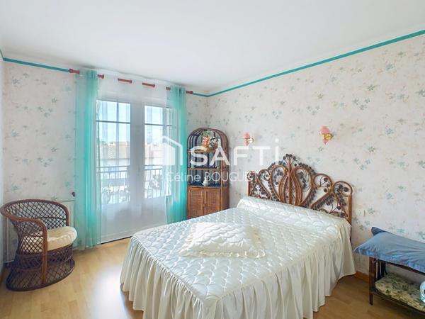 Maison R+1 avec double garage et jardin