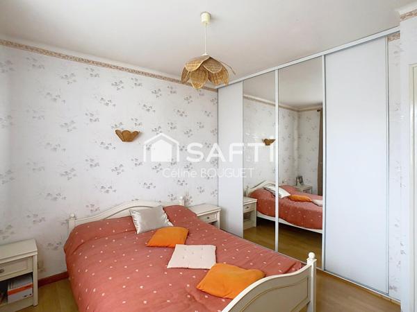 Maison R+1 avec double garage et jardin