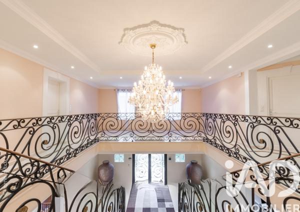 Maison à vendre 15 pièces 740 m² Magny-le-Hongre