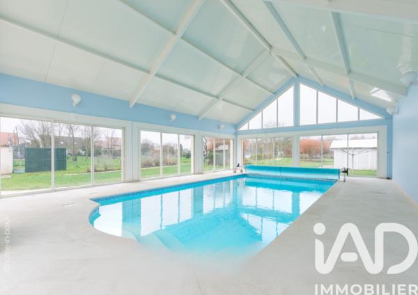 Maison à vendre 15 pièces 740 m² Magny-le-Hongre