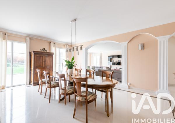 Maison à vendre 15 pièces 740 m² Magny-le-Hongre