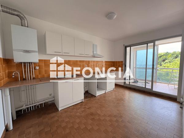 Location Appartement 3 pièces 79.8 m² - Nimes 30000