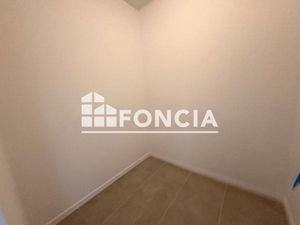 Location Appartement 3 pièces 79.8 m² - Nimes 30000