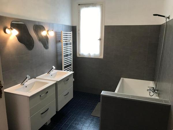 PROPRIETE DE CARACTERE DANS CADRE BUCOLIQUE - PISCINE - VUE  PANORAMIQUE