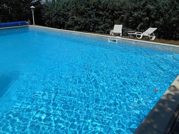 PROPRIETE DE CARACTERE DANS CADRE BUCOLIQUE - PISCINE - VUE  PANORAMIQUE