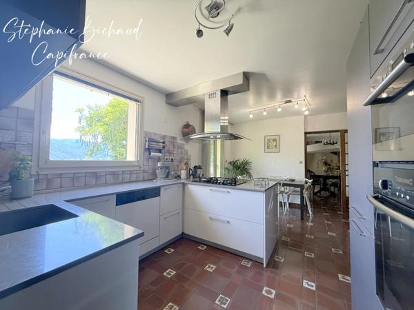 PROPRIETE à vendre 7 pièces CHATEAUVIEUX (05)