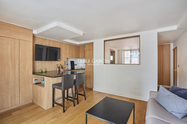 A vendre - appartement  - 32 m² - Paris - 75007 - Saint Thomas d'Aquin
