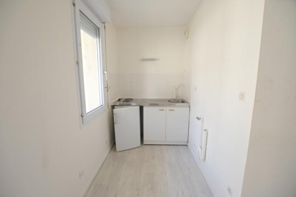 Appartement Orleans 1 pièce(s) 19 m2 - CAVE et BALCON