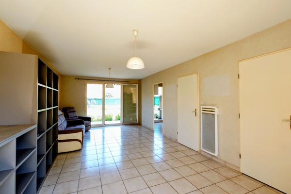 Maison
         4 pièces
        - 82 m² 319 000 € *