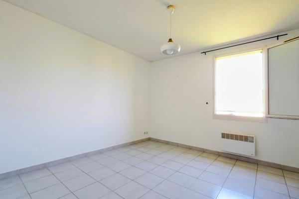 Maison
         4 pièces
        - 82 m² 319 000 € *