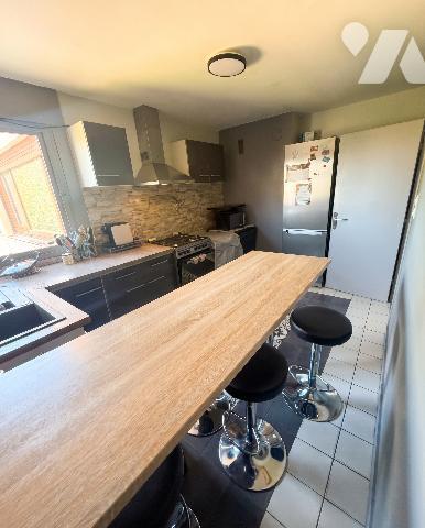 APPARTEMENT 94M² 3 CHAMBRES à  RILLEUX LA PAPE
