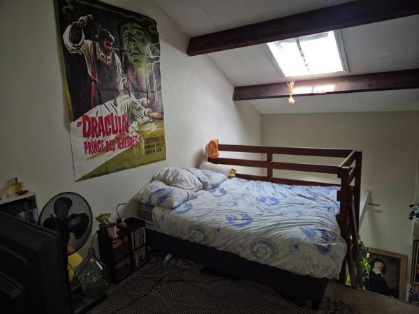 Appartement T2 en résidence sécurisée, face Hôtel de Ville, proche tous commerces et transport.