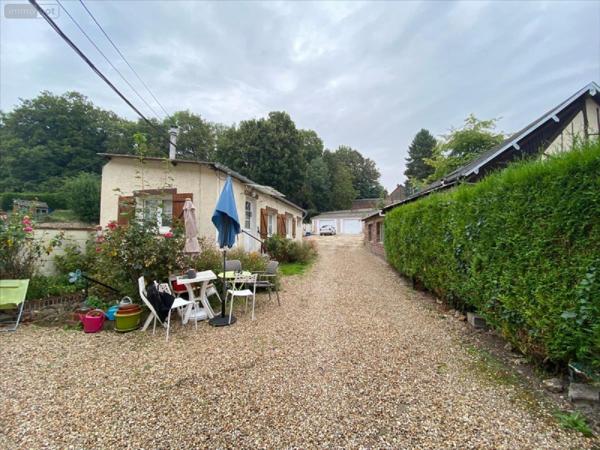 Immeuble à vendre à Beaumont-le-Roger dans l'Eure (27170), ref : 27046-1017258