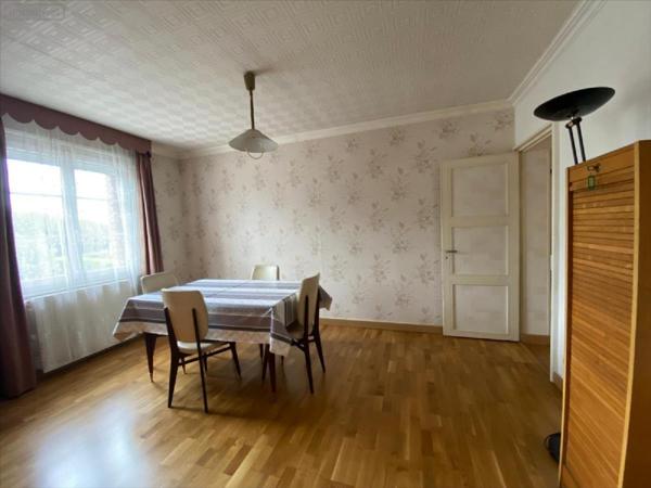 Immeuble à vendre à Beaumont-le-Roger dans l'Eure (27170), ref : 27046-1017258