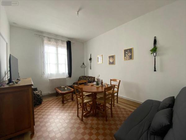 Immeuble à vendre à Beaumont-le-Roger dans l'Eure (27170), ref : 27046-1017258