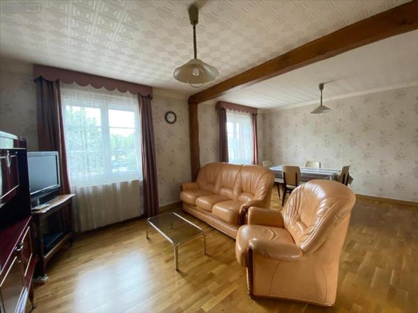 Immeuble à vendre à Beaumont-le-Roger dans l'Eure (27170), ref : 27046-1017258