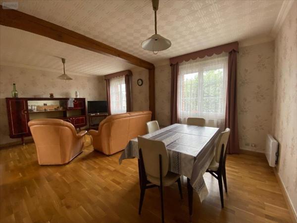 Immeuble à vendre à Beaumont-le-Roger dans l'Eure (27170), ref : 27046-1017258