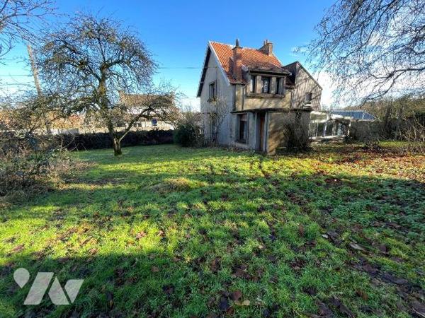 Maison à Vendre à Saint-Pol-sur-Ternoise (62130) en Pas-de-Calais (62)
Cette maison, construit...
