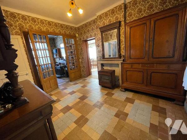 Maison à Vendre à Saint-Pol-sur-Ternoise (62130) en Pas-de-Calais (62)
Cette maison, construit...