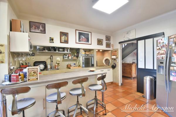 VILLENEUVE-SUR-LOT – PROPRIÉTÉ EN PIERRE AVEC PIGEONNIER, PARC DE PLUS DE 5 600 M² ET PISCINE