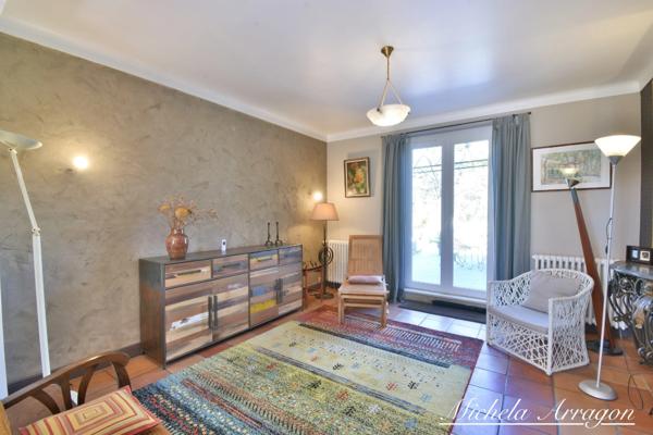 VILLENEUVE-SUR-LOT – PROPRIÉTÉ EN PIERRE AVEC PIGEONNIER, PARC DE PLUS DE 5 600 M² ET PISCINE