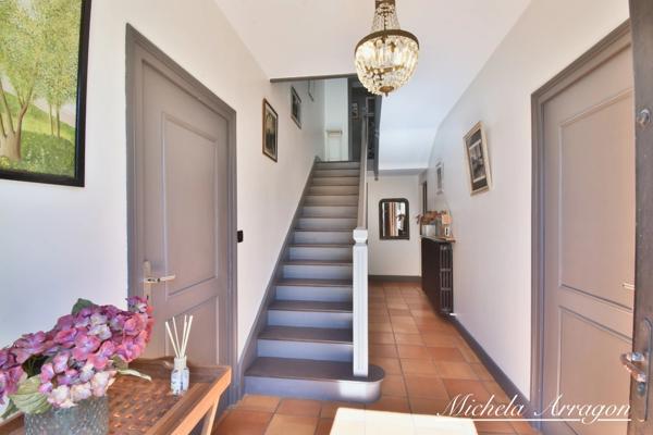 VILLENEUVE-SUR-LOT – PROPRIÉTÉ EN PIERRE AVEC PIGEONNIER, PARC DE PLUS DE 5 600 M² ET PISCINE