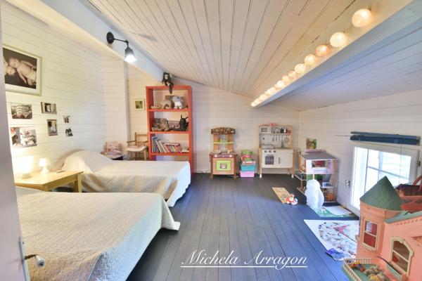 VILLENEUVE-SUR-LOT – PROPRIÉTÉ EN PIERRE AVEC PIGEONNIER, PARC DE PLUS DE 5 600 M² ET PISCINE