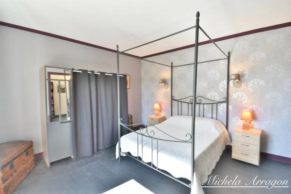 VILLENEUVE-SUR-LOT – PROPRIÉTÉ EN PIERRE AVEC PIGEONNIER, PARC DE PLUS DE 5 600 M² ET PISCINE