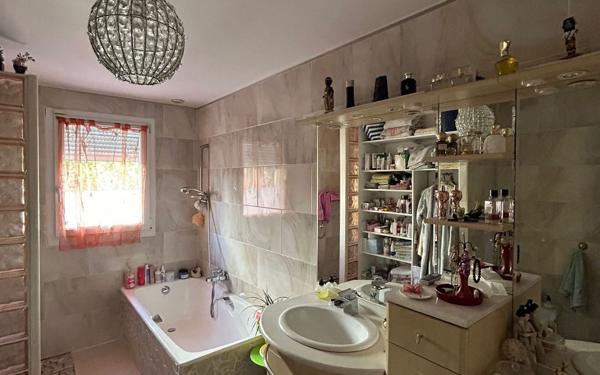 Maison à vendre    6 pièces •  Frontignan