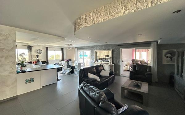 Maison à vendre    6 pièces •  Frontignan