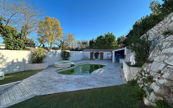 Maison à vendre    6 pièces •  Frontignan
