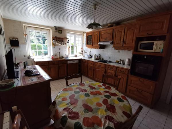 Maison de ville à vendre à Aubigné-Racan dans la Sarthe (72800), ref : 13861/1517