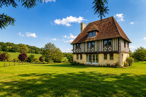 A Vendre - Normandie - Beaumont-En-Auge - Manoir Normand - Propriété Equestre