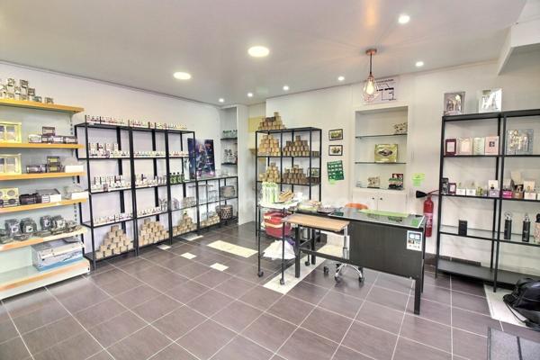Murs boutique de 33 m2 à vendre à POISSY (78)