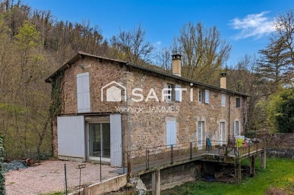 Ancien moulin rénové au charme unique et rare
